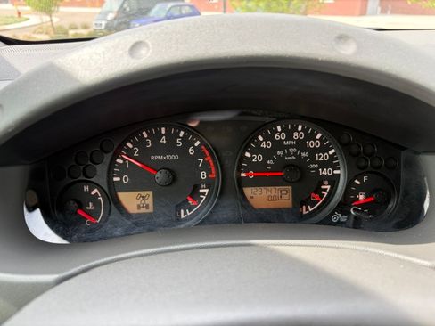 Used 2019 Nissan Frontier SV image 16