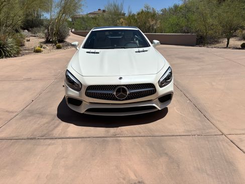 Used 2020 Mercedes-Benz SL 550 image 8