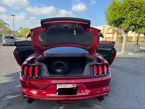 Used 2017 Ford Mustang GT w/ Black Accent Package RWD image 15