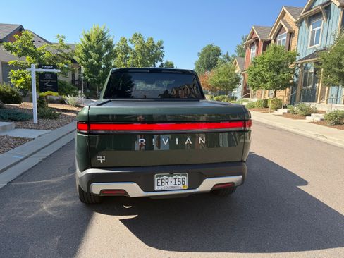 Used 2025 Rivian R1T Adventure AWD/4WD image 4