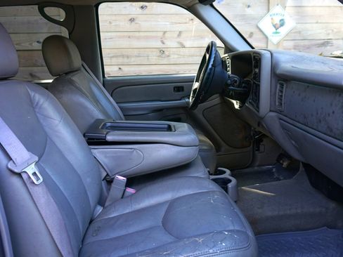 Used 2006 Chevrolet Silverado 1500 LT w/ Onstar Plus Package image 10