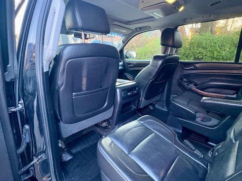 Used 2016 Chevrolet Suburban LTZ image 9
