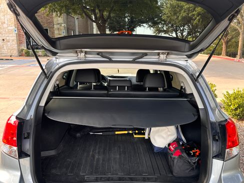 Used 2014 Subaru Outback 2.5i Limited w/ Moonroof Package AWD/4WD image 10