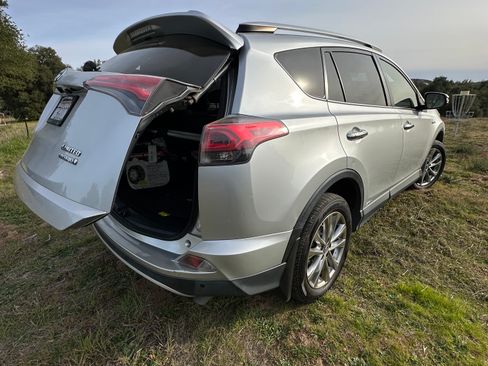 Used 2016 Toyota RAV4 Limited image 15