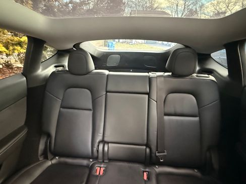 Used 2023 Tesla Model Y Performance image 20