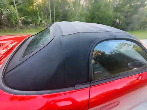 Used 2002 Toyota MR2 image 6