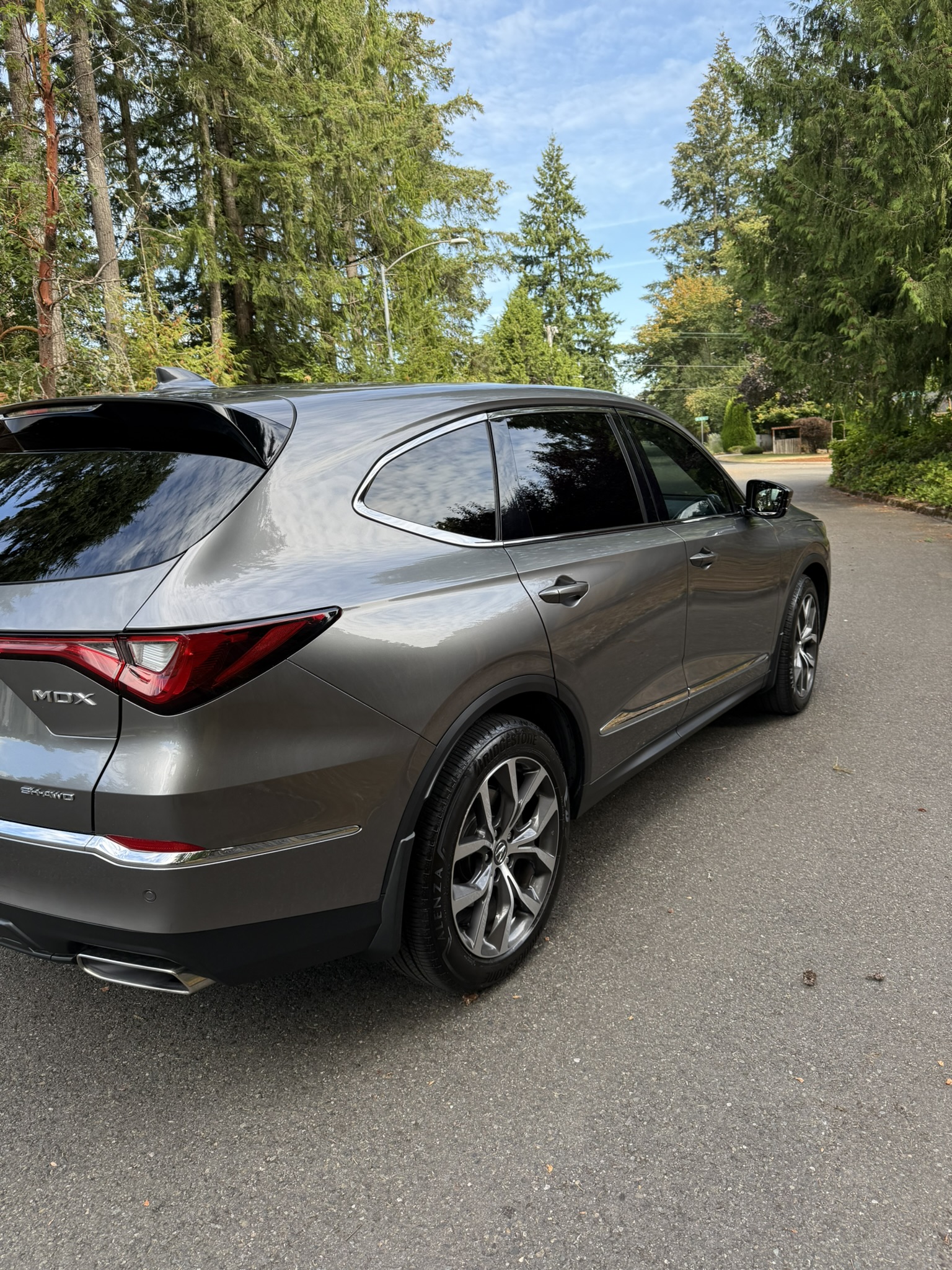 Used 2024 Acura MDX w/ Technology Package AWD/4WD image 5