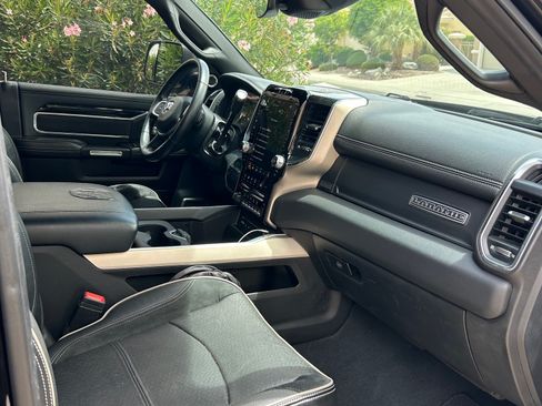 Used 2019 RAM 3500 Laramie image 11
