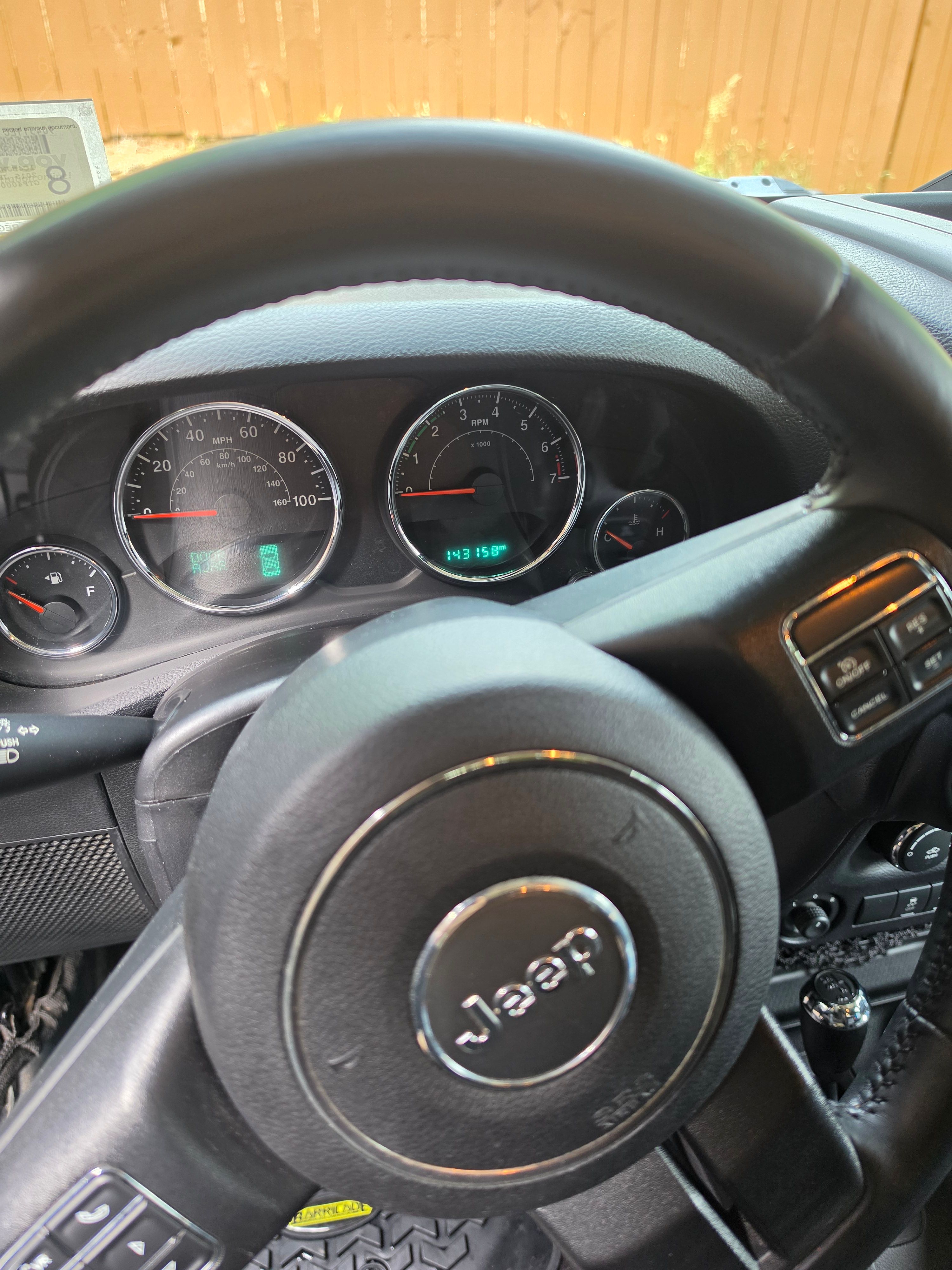 Used 2015 Jeep Wrangler Unlimited Sahara w/ Connectivity Group AWD/4WD image 11