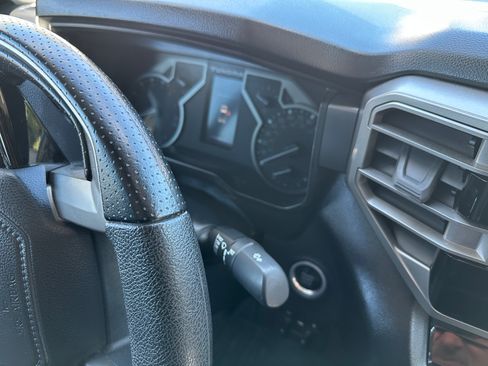 Used 2022 Toyota Tundra SR5 w/ SR5 Convenience Package RWD image 19
