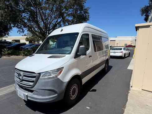 Used 2019 Mercedes-Benz Sprinter 144 image 2