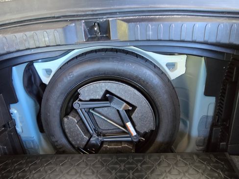 Used 2021 Toyota RAV4 LE w/ Protection Package (TMS) image 6