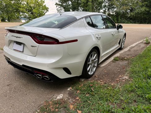 Used 2019 Kia Stinger GT2 AWD/4WD image 5