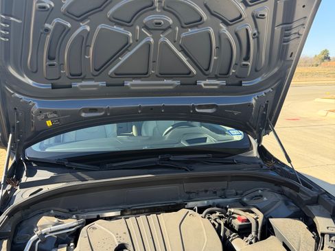 Used 2023 Volvo XC60 B5 Ultimate image 15