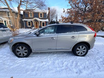 Used 2016 Volvo XC60 T6 w/ Proximity Package