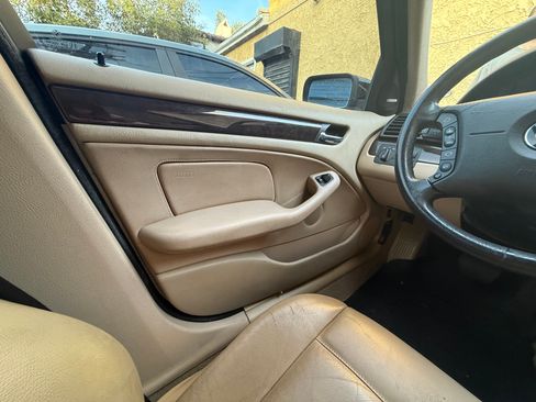 Used 2003 BMW 330xi Sedan image 13