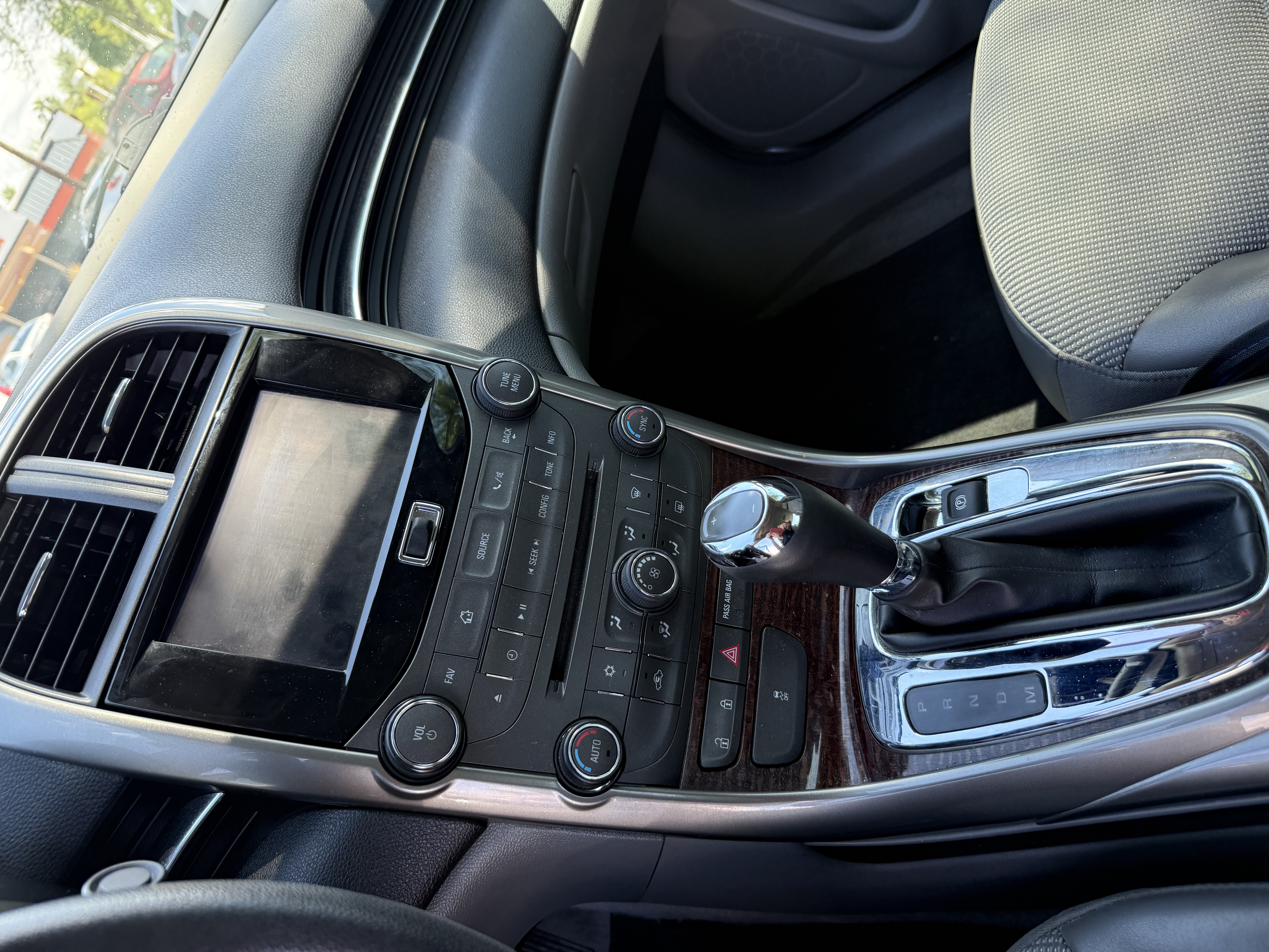 Used 2013 Chevrolet Malibu Eco w/ Power Convenience Package FWD image 9