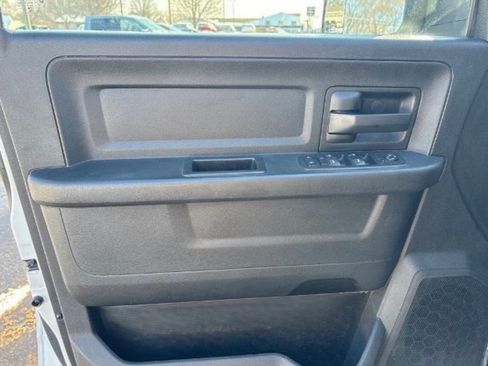 Used 2018 RAM 2500 Tradesman w/ Chrome Appearance Group image 13