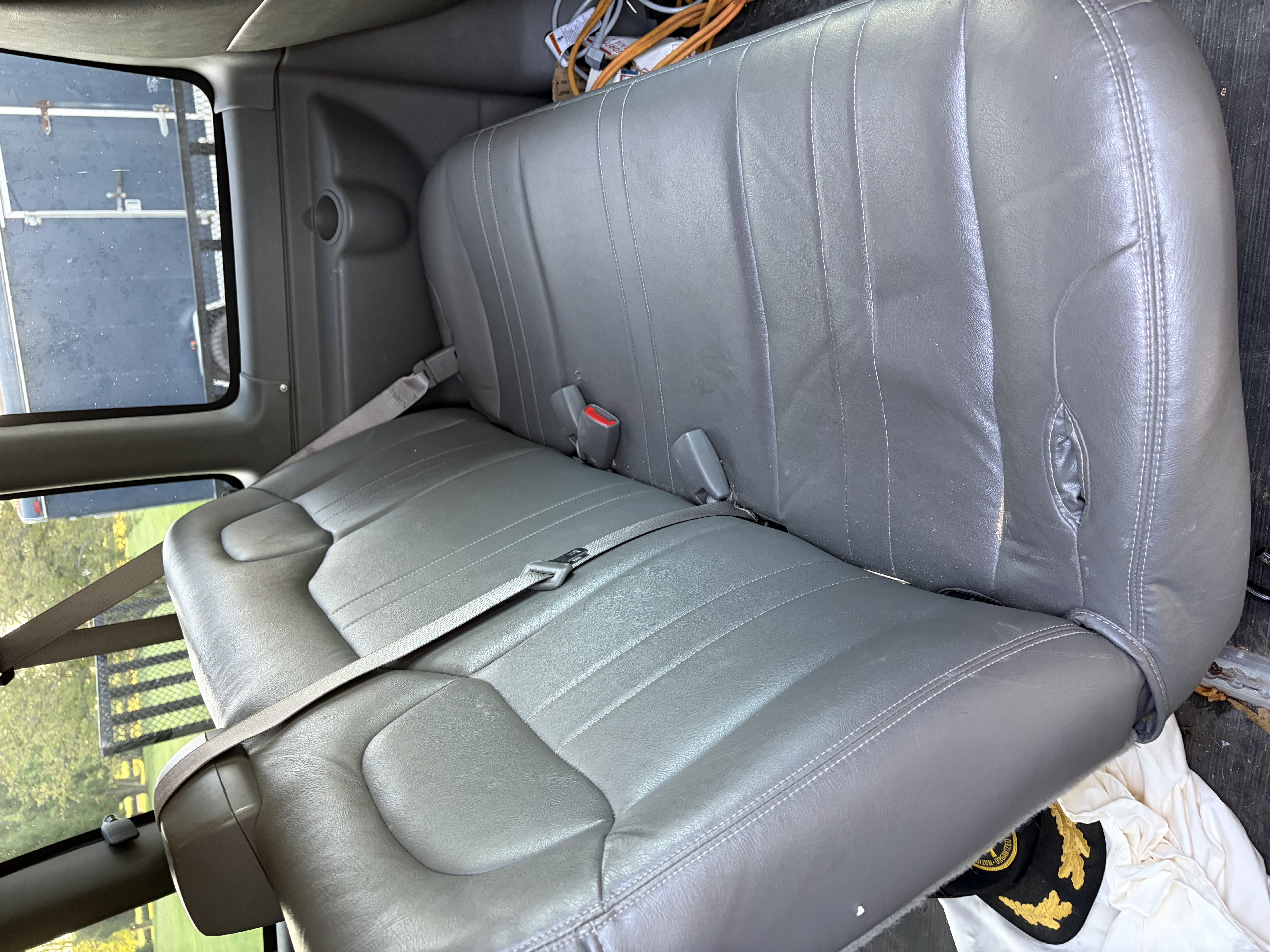 Used 2009 Chevrolet Express 3500 Extended Passenger RWD image 4