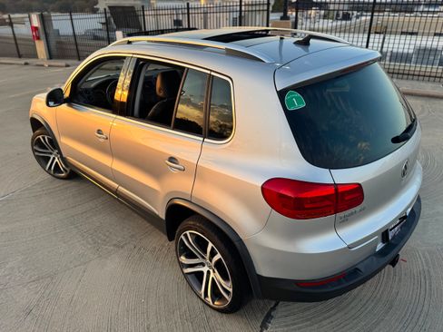 Used 2017 Volkswagen Tiguan SEL image 8
