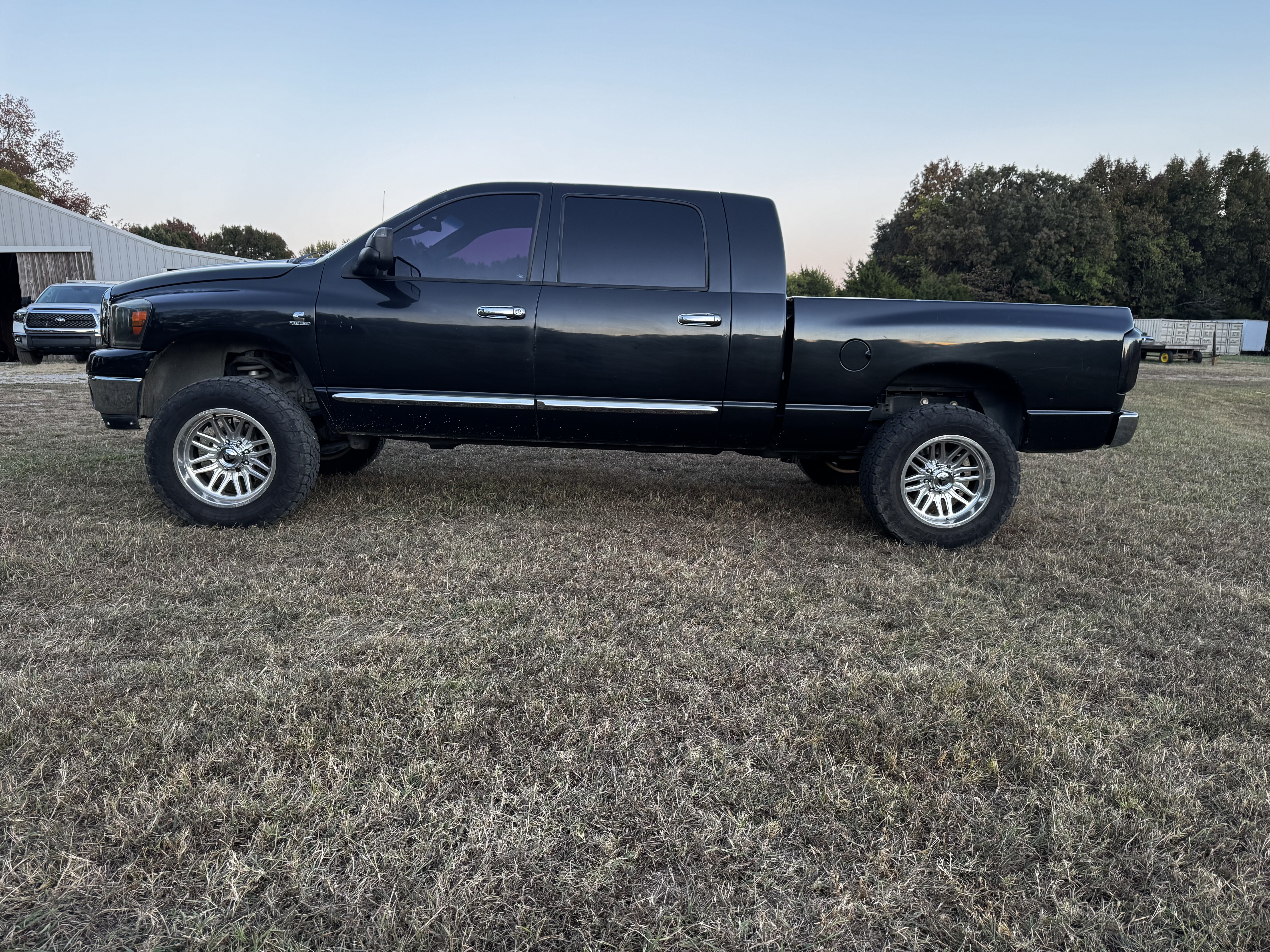 Used 2007 Dodge Ram 2500 Truck SLT w/ Light Group AWD/4WD image 1