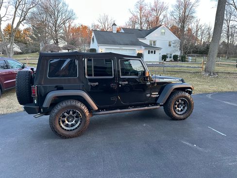 Used 2017 Jeep Wrangler Unlimited Sport w/ Quick Order Package 23S image 4