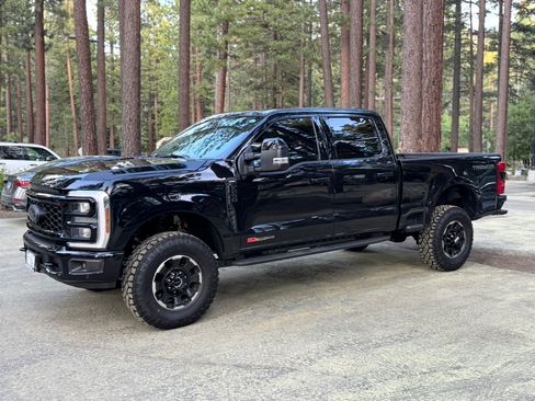 Used 2025 Ford F250 Lariat w/ Lariat Ultimate Package AWD/4WD image 1