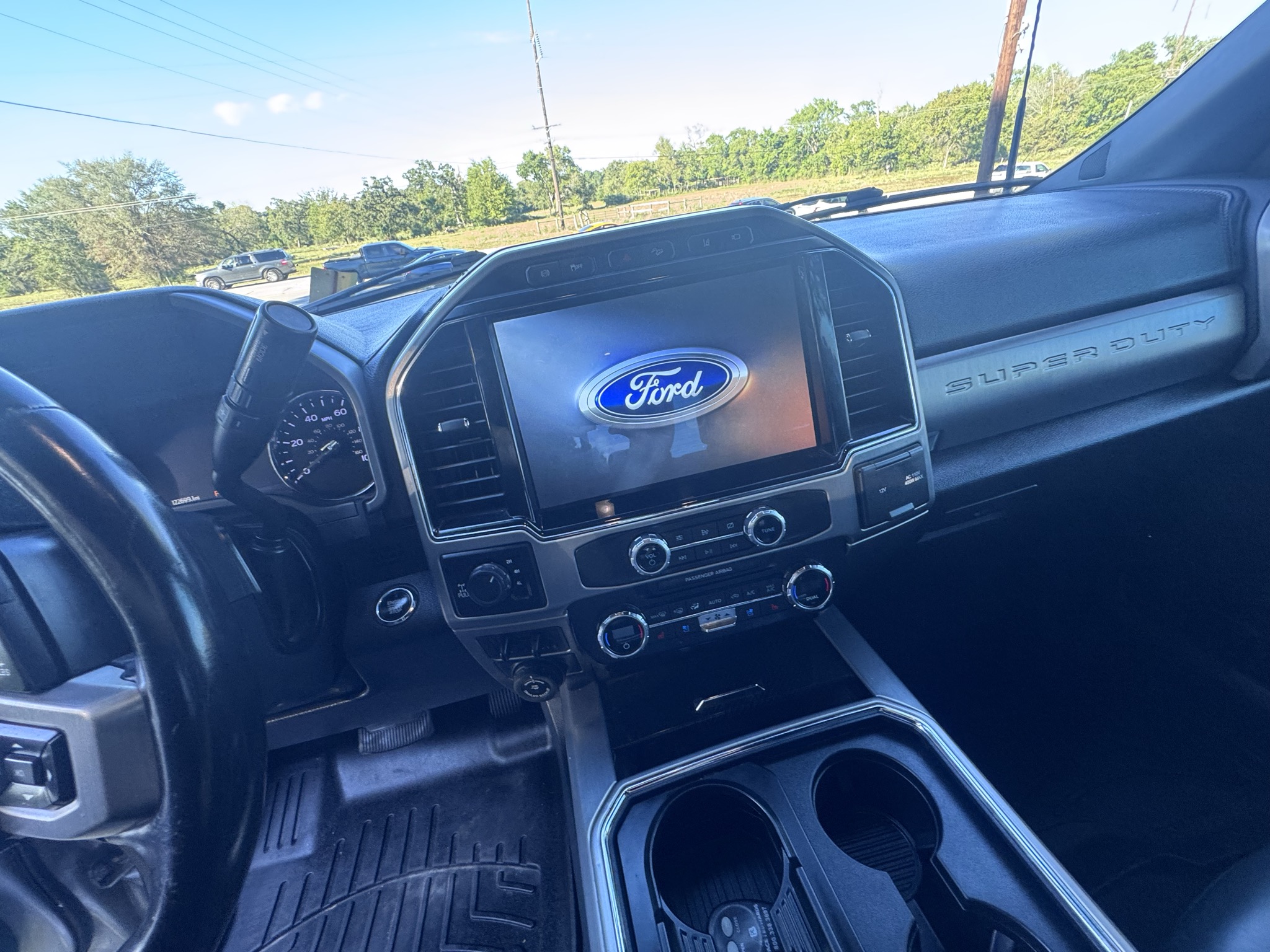 Used 2022 Ford F350 Platinum AWD/4WD image 12