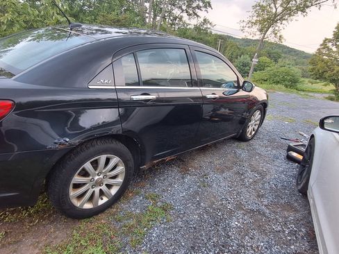 Used 2013 Chrysler 200 Limited w/ Sun/Sound Group FWD image 1