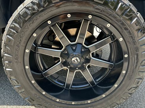 Used 2022 Jeep Wrangler Unlimited Sahara AWD/4WD image 6
