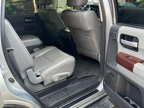Used 2015 Toyota Sequoia Platinum AWD/4WD image 8