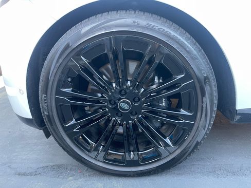 Used 2024 Land Rover Range Rover SE image 23