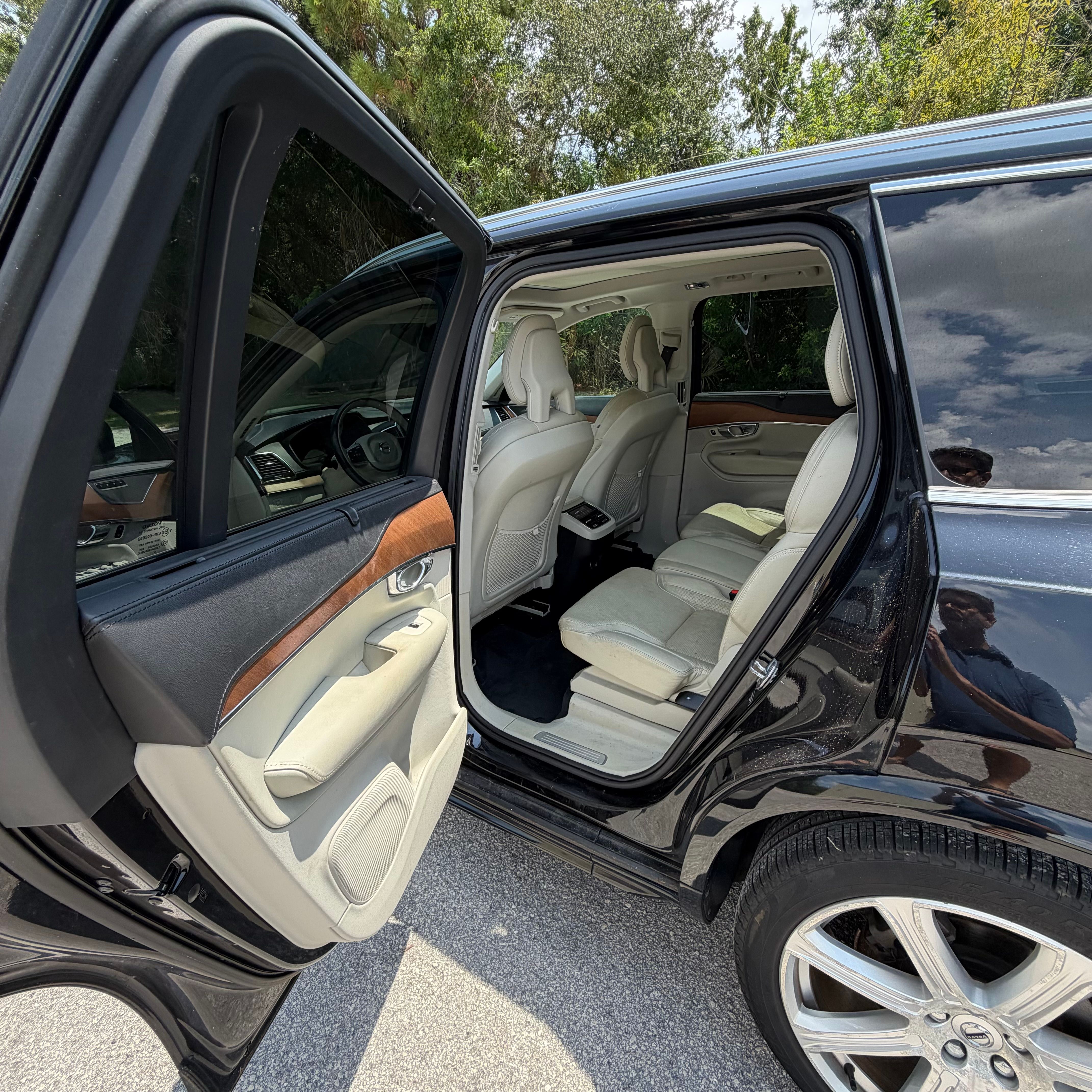 Used 2016 Volvo XC90 T6 Inscription w/ Vision Package AWD/4WD image 14