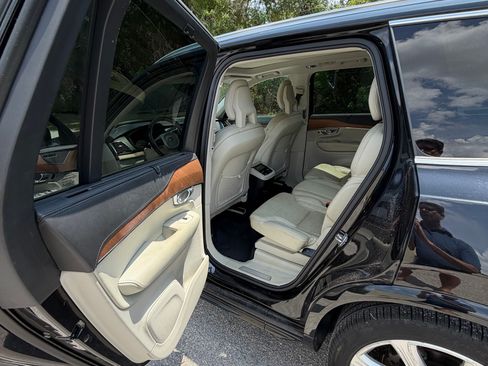 Used 2016 Volvo XC90 T6 Inscription w/ Vision Package AWD/4WD image 14