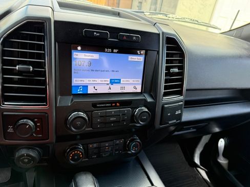 Used 2019 Ford F150 XLT w/ Equipment Group 302A Luxury AWD/4WD image 10