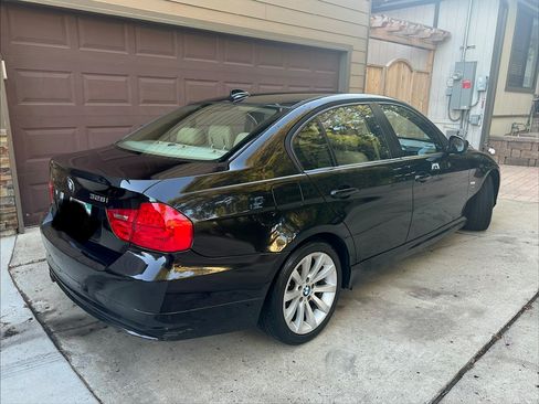 Used 2011 BMW 328i xDrive Sedan AWD/4WD image 4