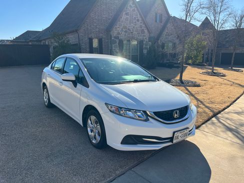 Used 2015 Honda Civic LX image 2