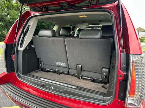 Used 2013 Cadillac Escalade Premium AWD/4WD image 17
