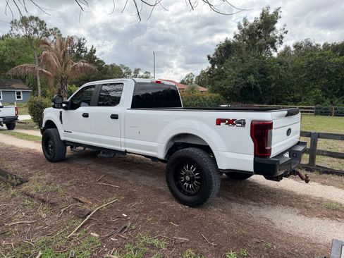 Used 2018 Ford F350 XL w/ Power Equipment Group AWD/4WD image 2