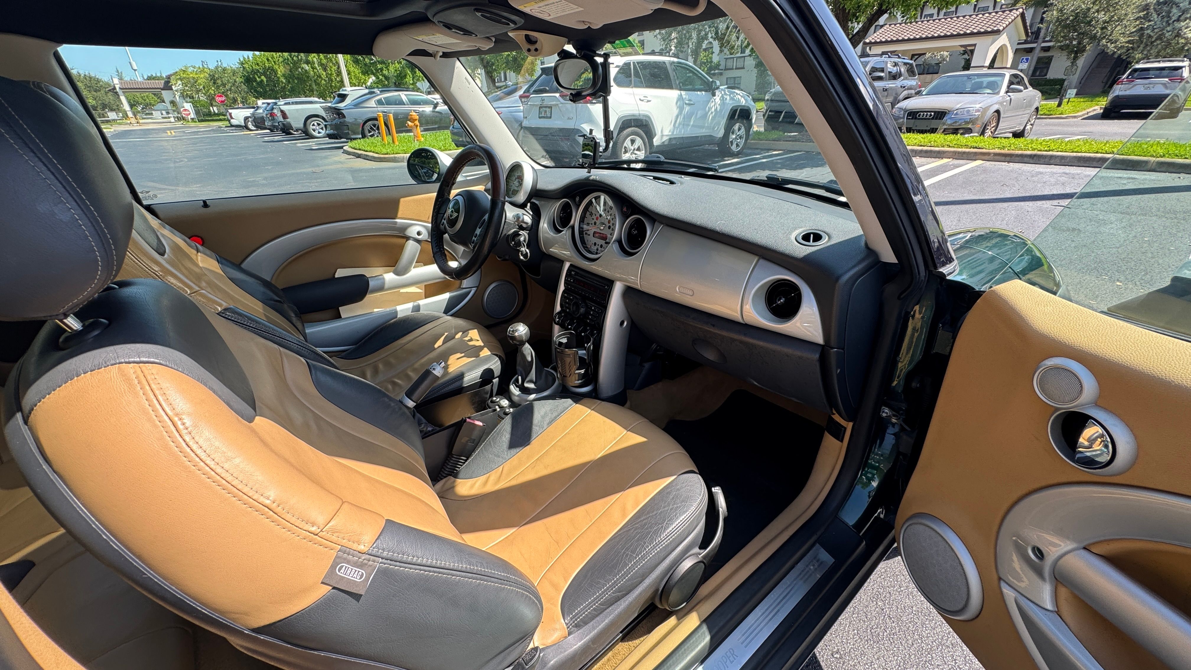 Used 2003 MINI Cooper Hardtop FWD image 12