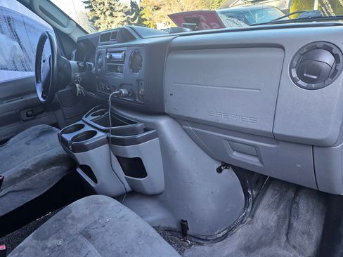 Used 2012 Ford E-250 and Econoline 250 w/ PWR Group image 10