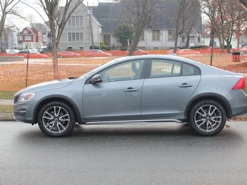 Used 2017 Volvo S60 T5 Cross Country Platinum AWD/4WD image 5