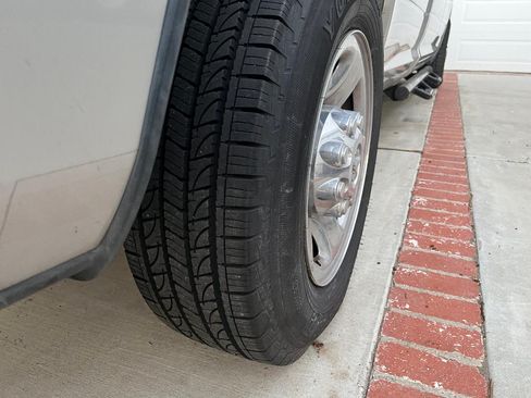 Used 2013 RAM 2500 Tradesman w/ Chrome Appearance Group image 10