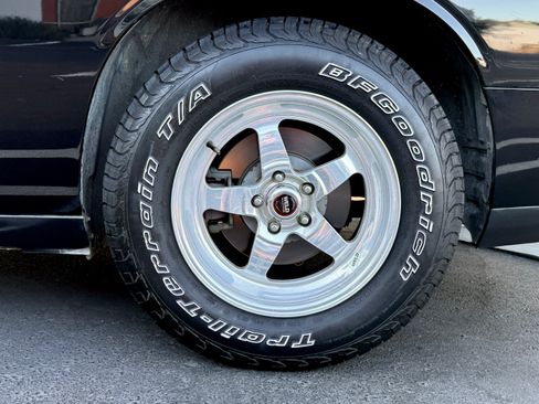 Used 2011 Dodge Challenger R/T RWD image 9