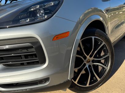 Used 2022 Porsche Cayenne E-Hybrid Sport Utility 4D