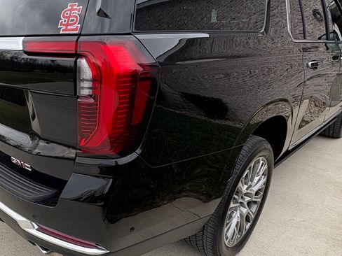 Used 2025 GMC Yukon XL Denali w/ Denali Reserve Package image 1