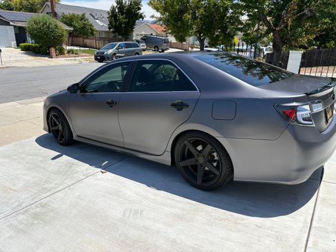 Used 2012 Toyota Camry SE FWD image 10