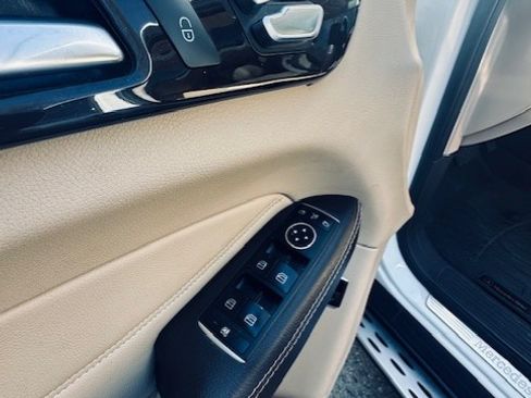 Used 2017 Mercedes-Benz GLE 350 4MATIC image 21