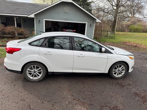 Used 2015 Ford Focus SE image 8