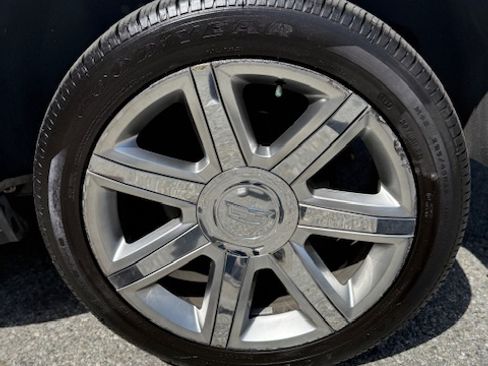 Used 2020 Cadillac Escalade ESV Luxury image 15